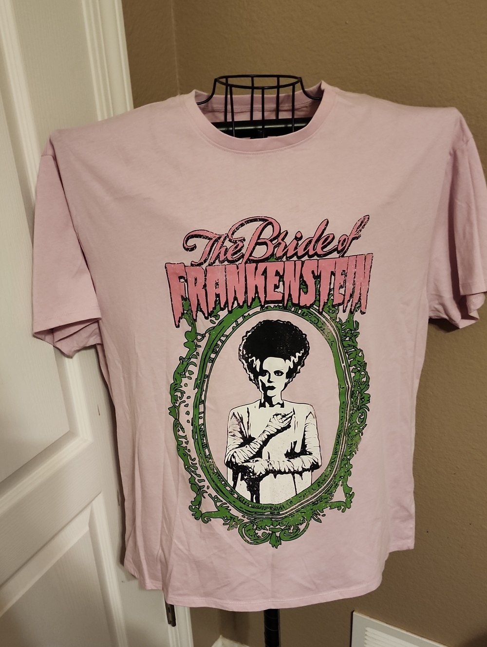 The Bride of Frankenstein Graphic Tee - Light Pink